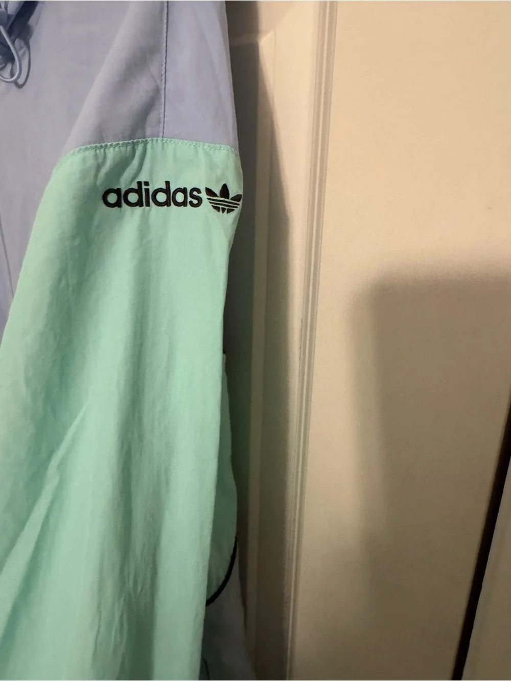 Adidas Men’s Sz. lg Windbreaker